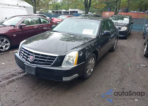 2010 Cadillac Dts Premium Collection z USA, uszkodzony, nr VIN 1G6KH5EY1AU112834
